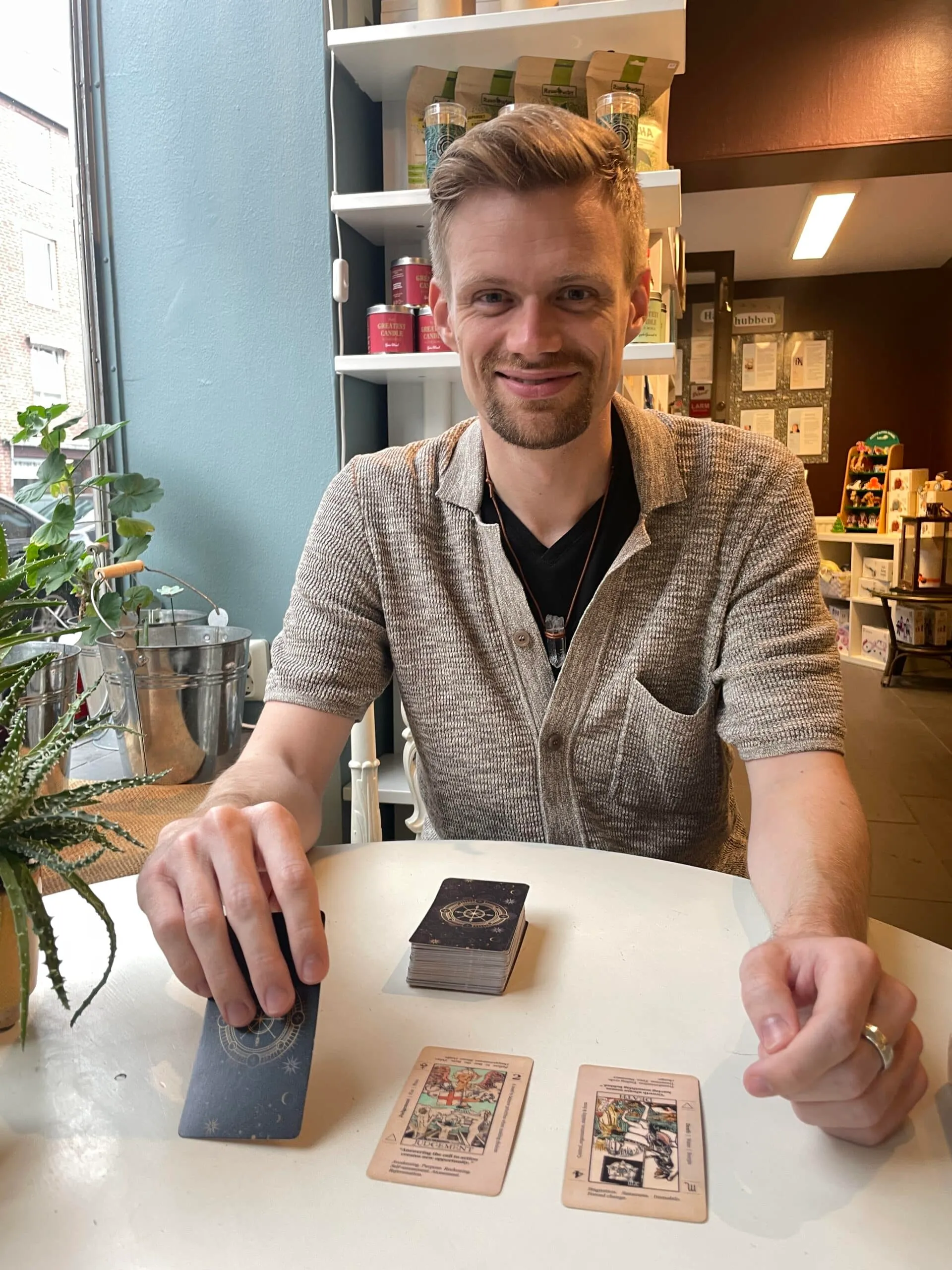 Your Guide to Tarot Cards Online