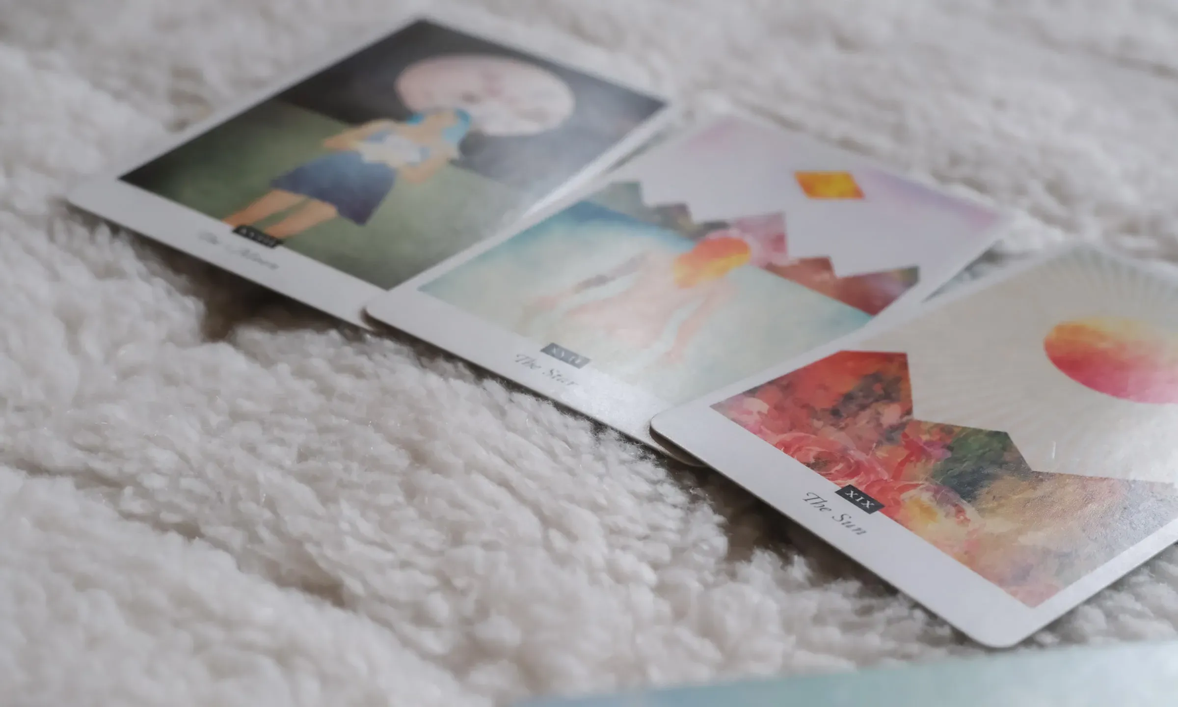 How to Read Tarot Cards: A Beginner's Guide